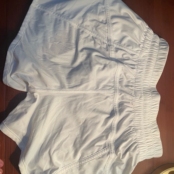 lululemon shorts - Picture 4 of 7